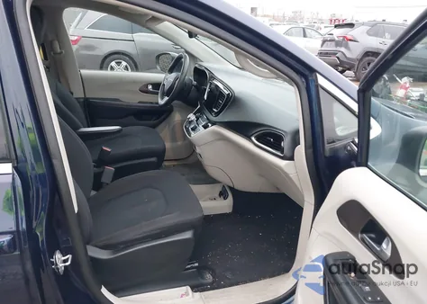 2017 Chrysler Pacifica Touring z USA, uszkodzony, nr VIN 2C4RC1DG3HR592796